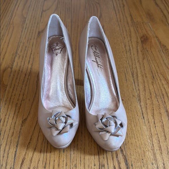 Miss Albright Tan Stiletto Heels with Embellished Toe - Picture 2 of 4